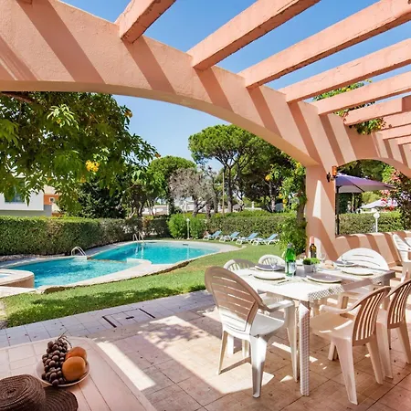 5 En-suite Bedrooms, Close To Centre, Free Ac Wifi Villa *