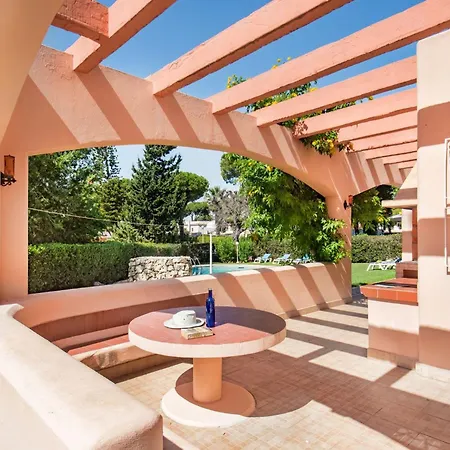 5 En-suite Bedrooms, Close To Centre, Free Ac Wifi * Loulé