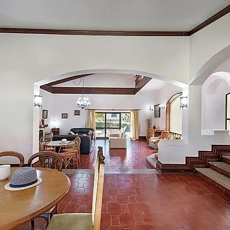 Willa 5 En-suite Bedrooms, Close To Centre, Free Ac Wifi *