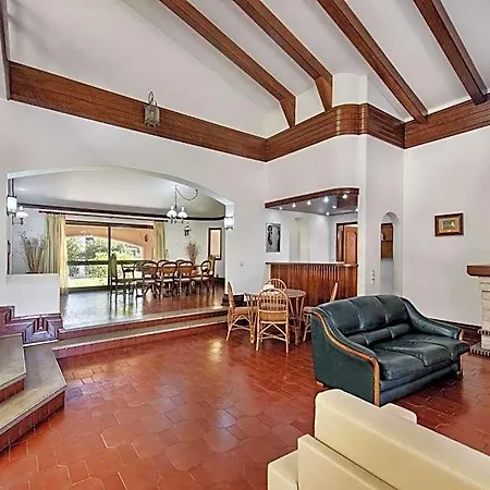 5 En-suite Bedrooms, Close To Centre, Free Ac Wifi ヴィラ