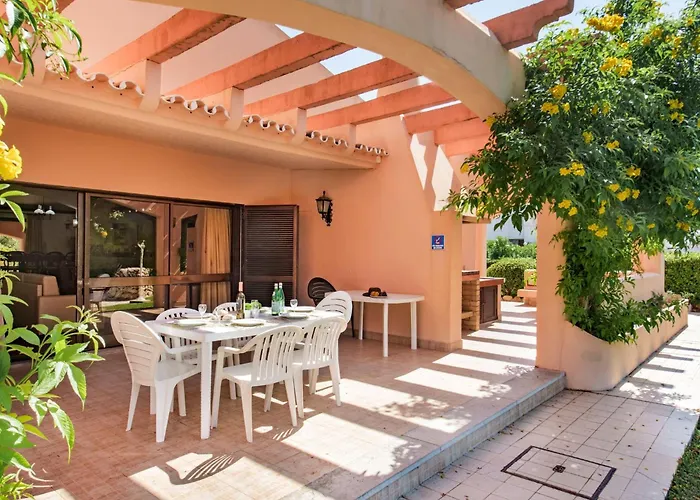 Villa 5 En-suite Bedrooms, Close To Centre, Free Ac Wifi