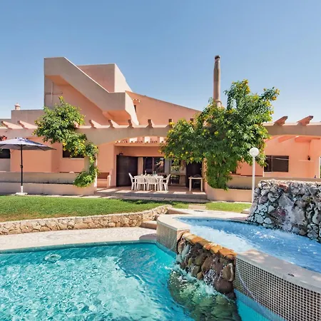 Villa 5 En-suite Bedrooms, Close To Centre, Free Ac Wifi *