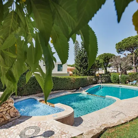 5 En-suite Bedrooms, Close To Centre, Free Ac Wifi Villa Loulé