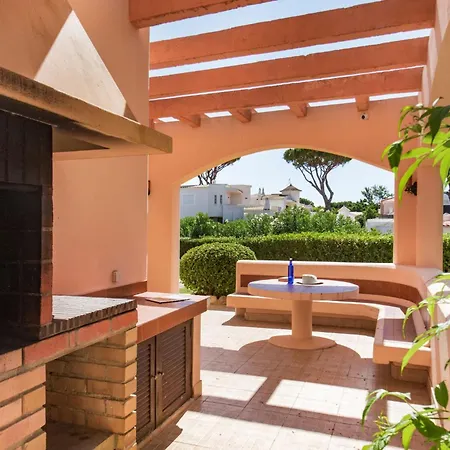 Villa 5 En-suite Bedrooms, Close To Centre, Free Ac Wifi